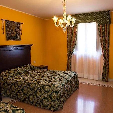 Donna Concetta Hotel 4*