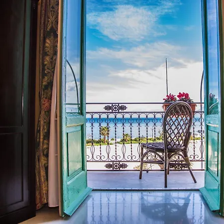 Donna Concetta Hotel 4*